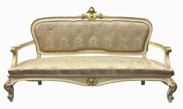 Sofa lacquered in the beije tones and gold leaf, Louis Philippe, nineteenth century, coming from noble family Siciliana 115x 190x60 cm H
