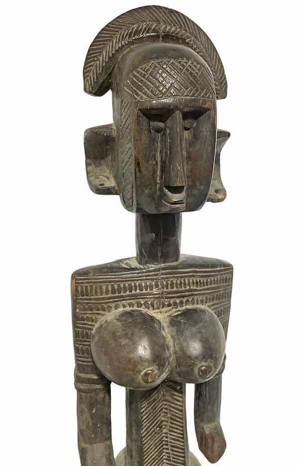 Statue Hemba, late twentieth century. H cm 69. Broken Left Foot