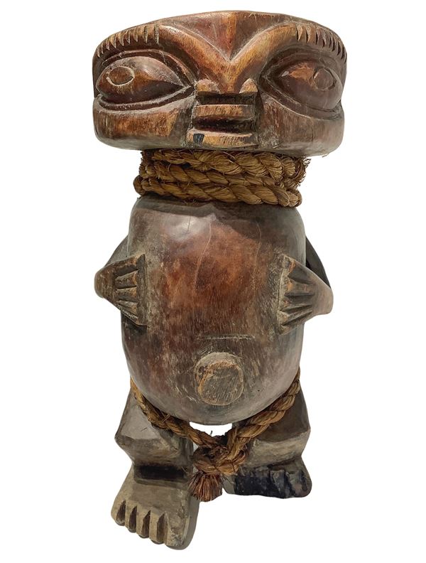 Statue Tikar, Pighy, Cameroon, the Early twentieth century. H 51 cm