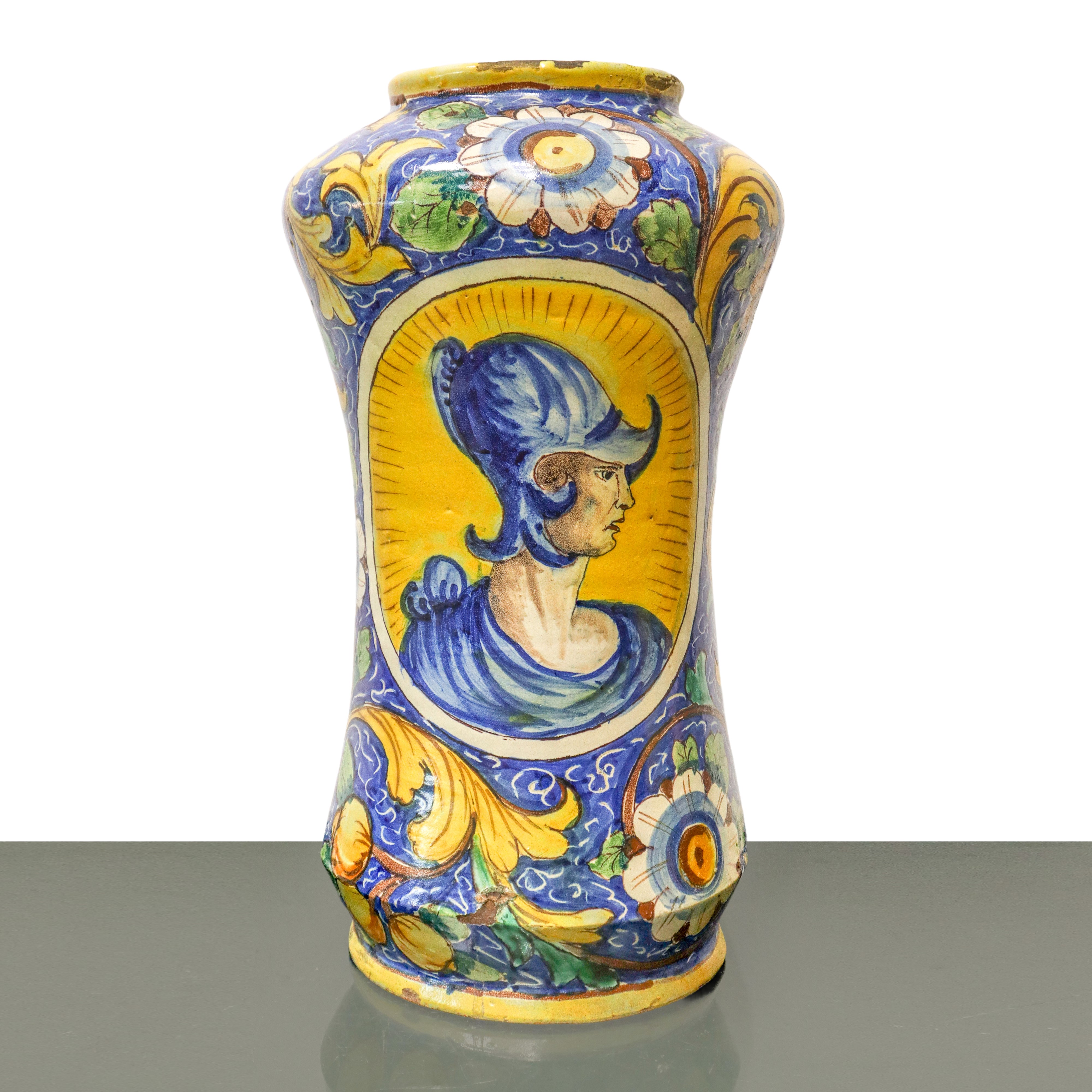 Grande albarello in maiolica di Caltagirone dipinto policromo della bottega di Bartolo con doppio...