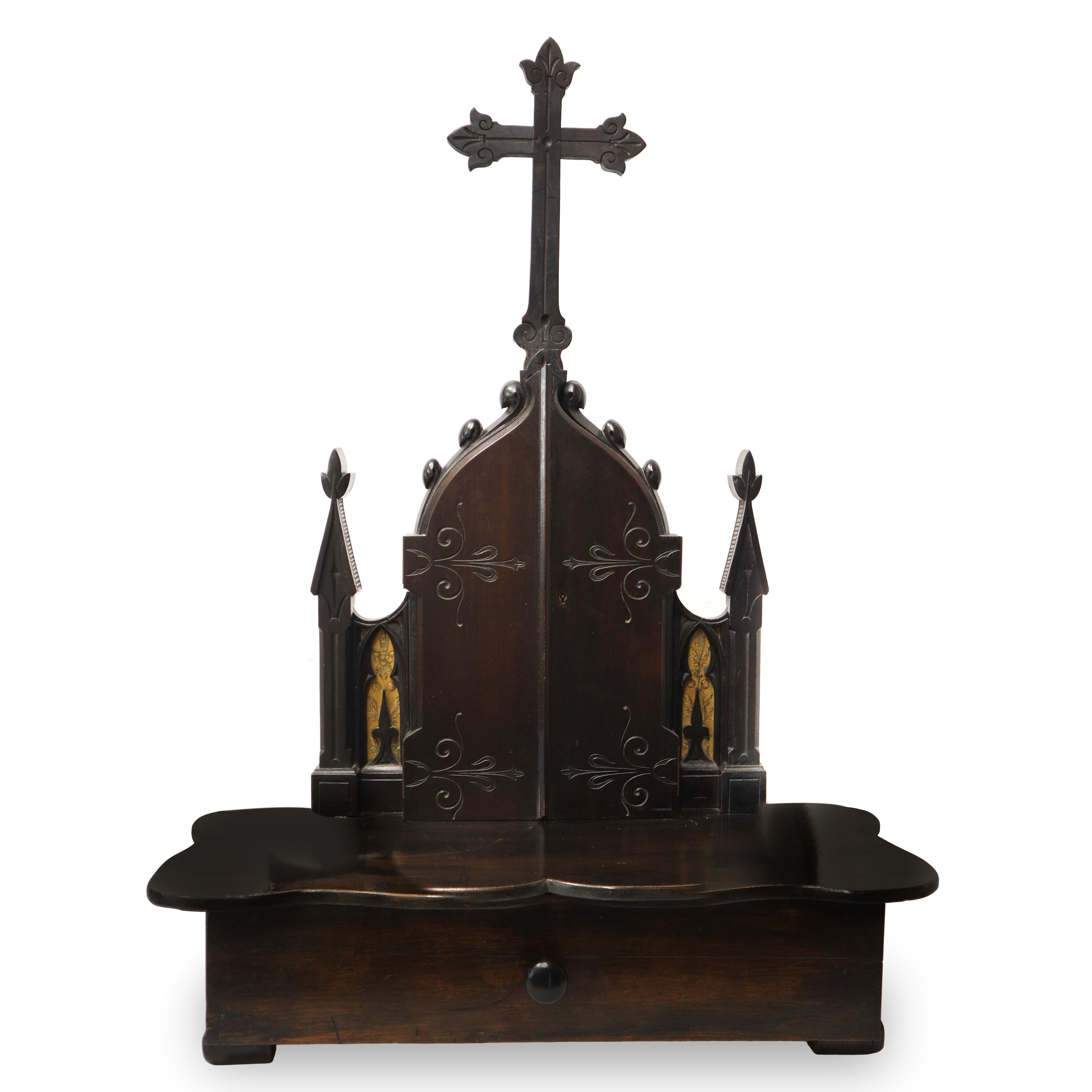 Altarino neogotico, Vergine addolorata ai piedi della Croce, smalto di Limoges su rame, XIX secol...