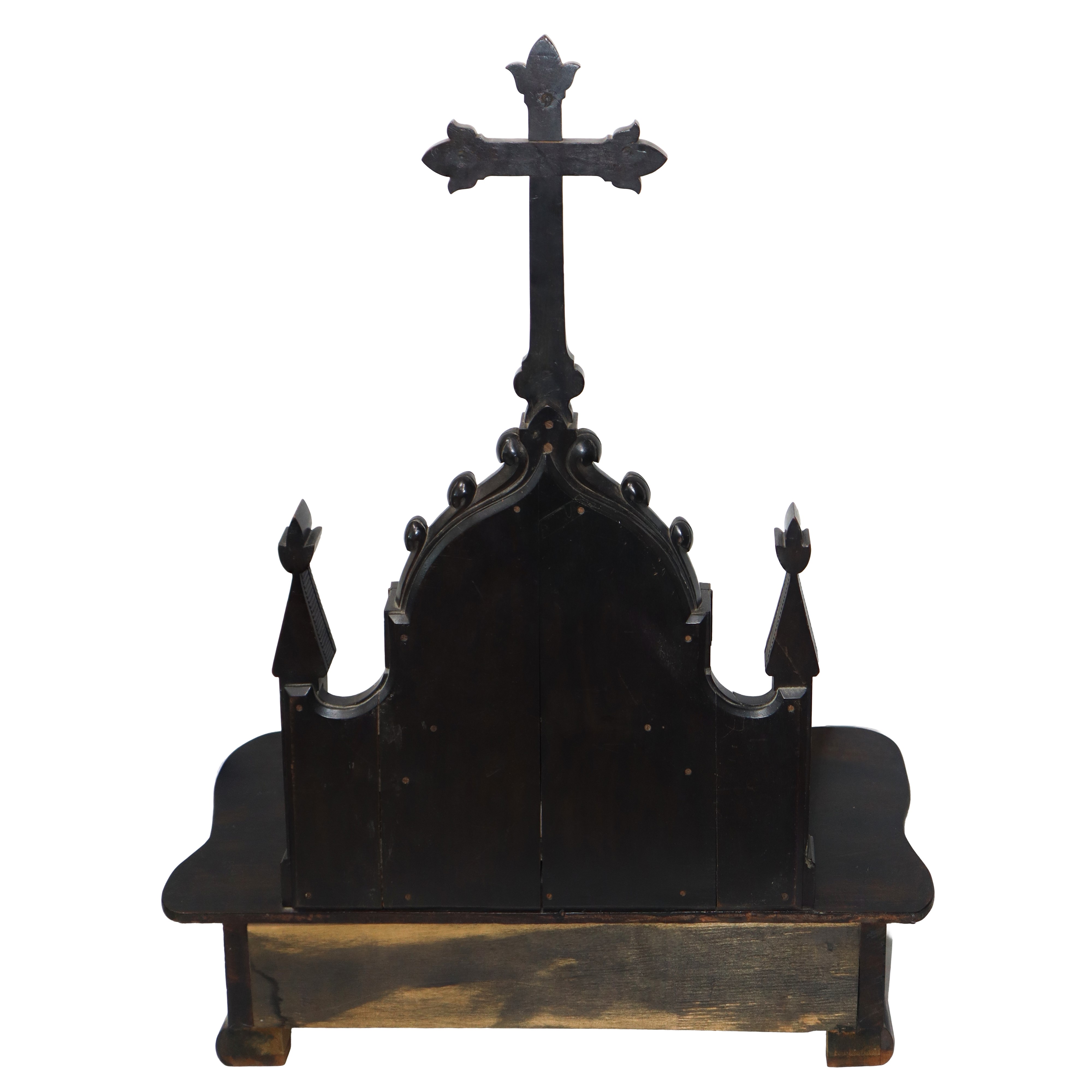 Altarino neogotico, Vergine addolorata ai piedi della Croce, smalto di Limoges su rame, XIX secol...