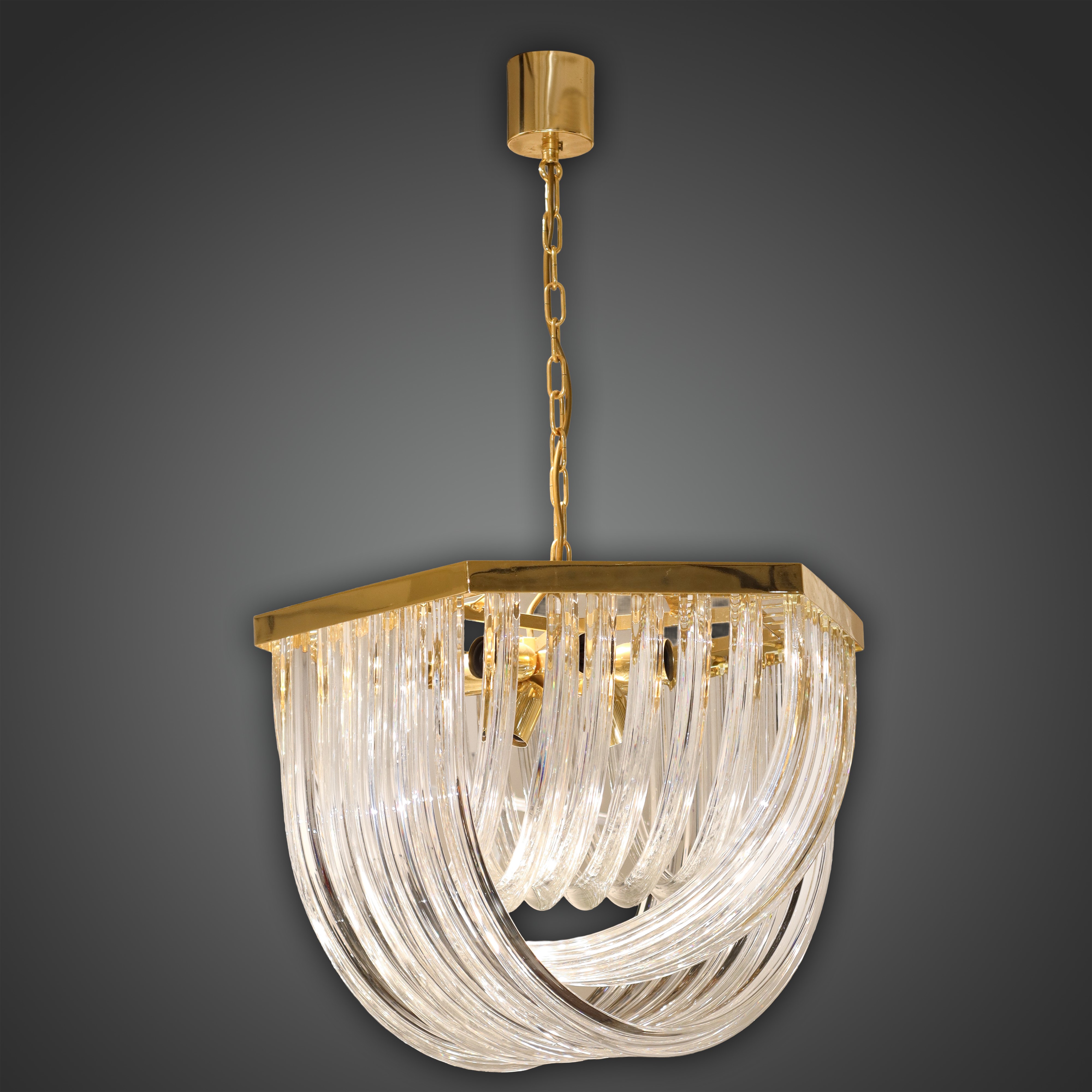 Lampadario con struttura trilobata in vetro di Murano