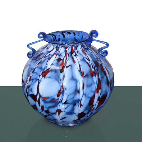 Fratelli Toso - Vaso biansato policromo blu, rosso e bianco in vetro di Murano