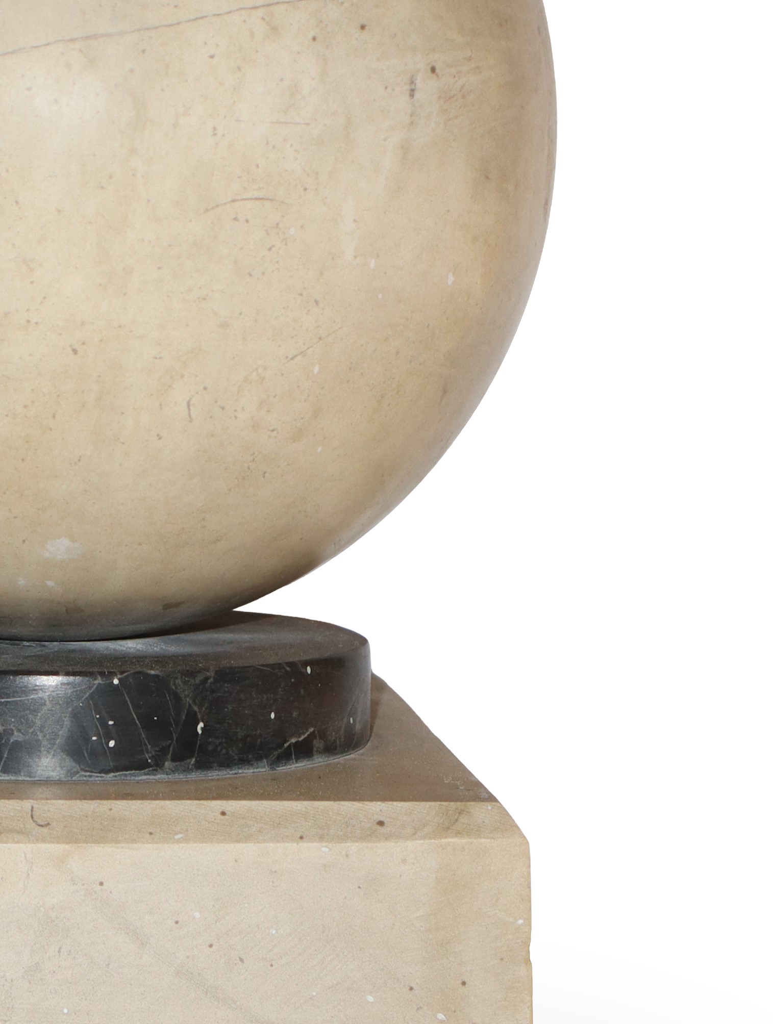 Base in Marmo con Sfera in Marmo Bianco
