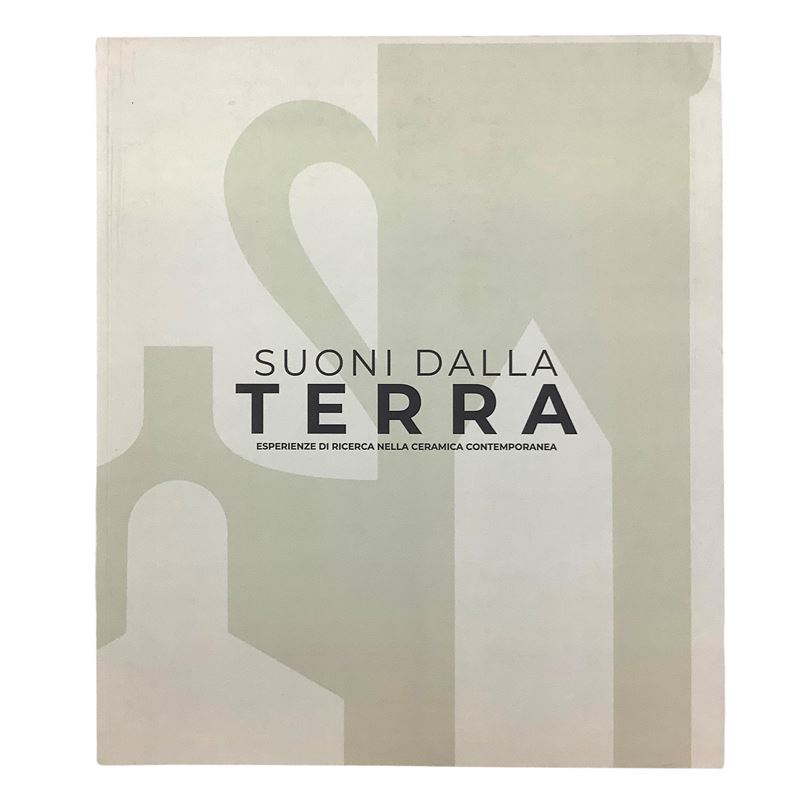 Petruzzi Editore, Suoni dalla Terra - Esperienze di ricerca nella ceramica contemporanea (2023)
