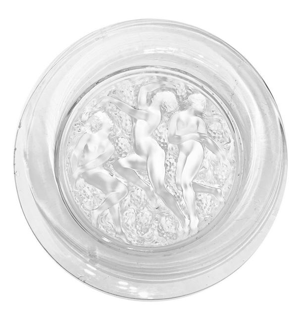 Lalique, large crystal plate "CÃ'te-d'Or" also called "Trois Figurines et Raisins". France, with satin finishes, signed lalique on the ...