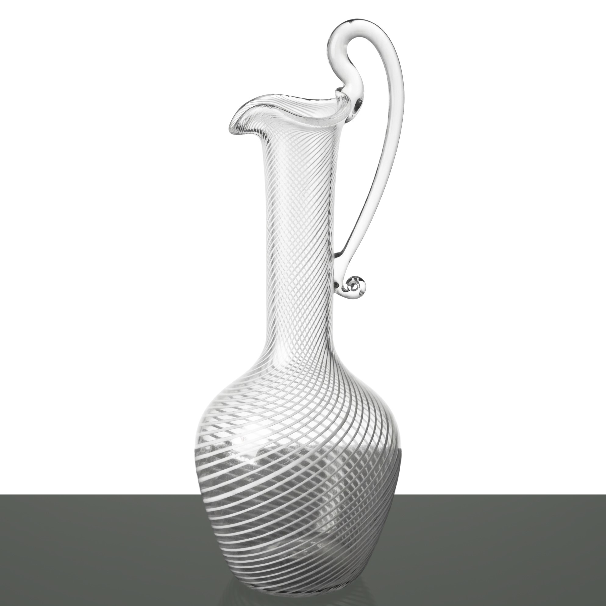 Coppia di versatoi in vetro di Murano con filigrana a spirale