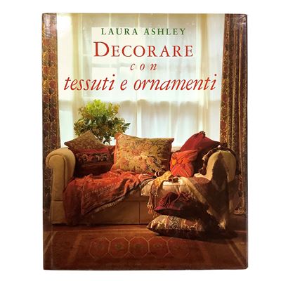Decorare con tessuti e ornamenti