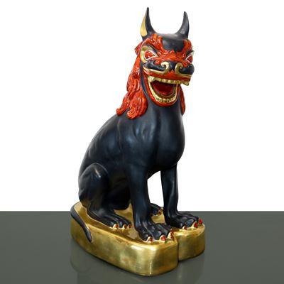 Cane di Fo in ceramica nera con decorazioni dorate e rosse