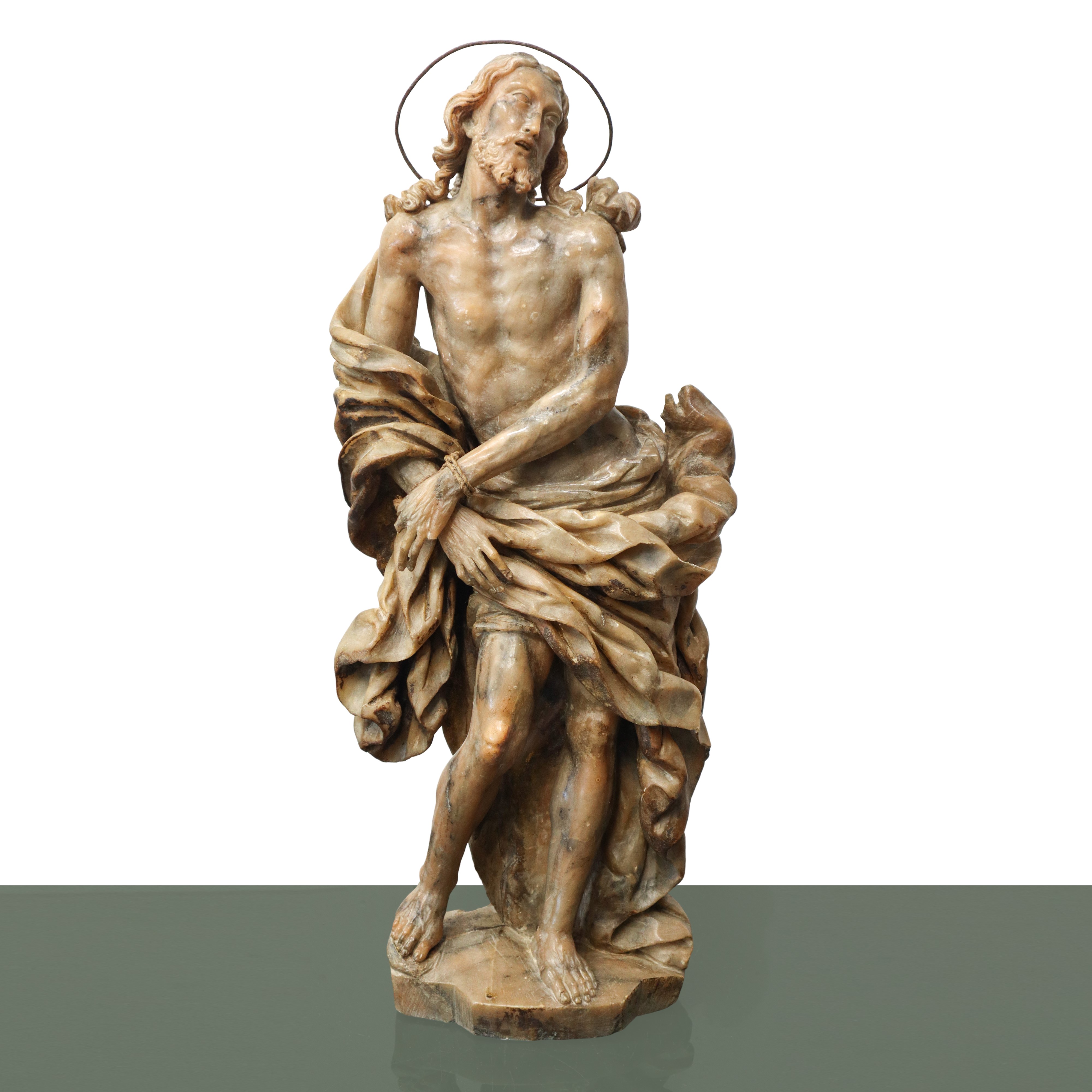 Altare ligneo dorato e laccato con statua di Cristo alla colonna in alabastro rosa di Trapani, pr...