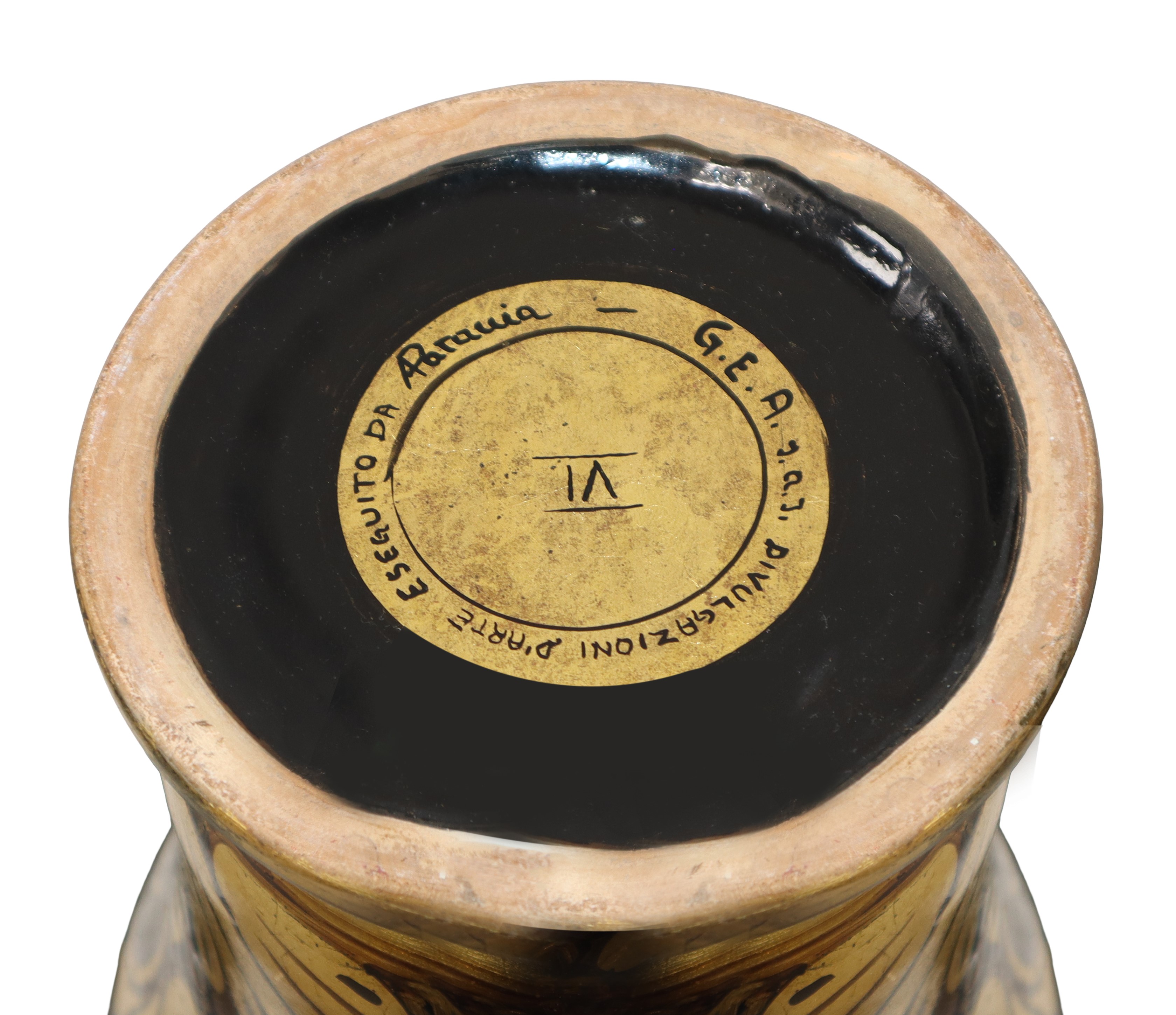 Vaso in maiolica, decorazione a larghe foglie dorate e argentate