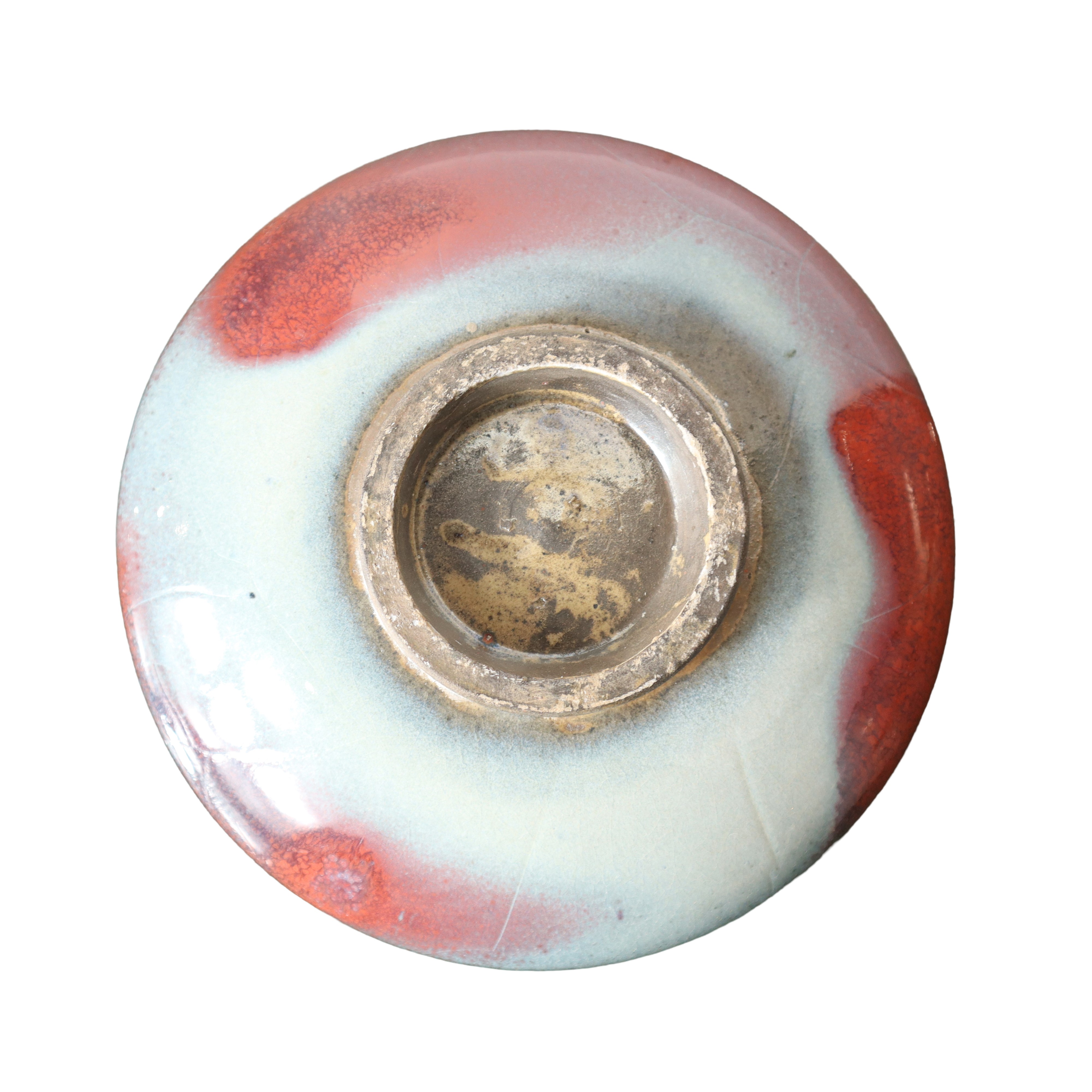 Piatto antico in porcellana cinese Junyao a decorazione rosso, diametro 20 cm