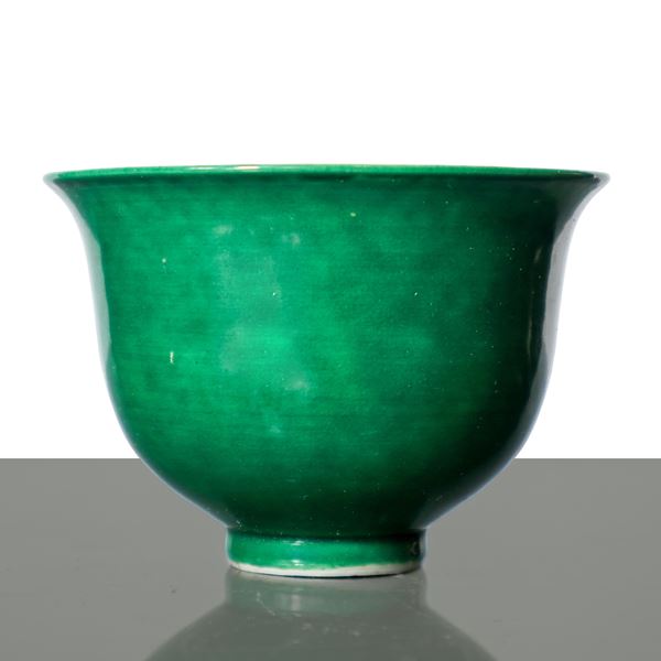 Small green porcelain bowl from the Kangxi period in China