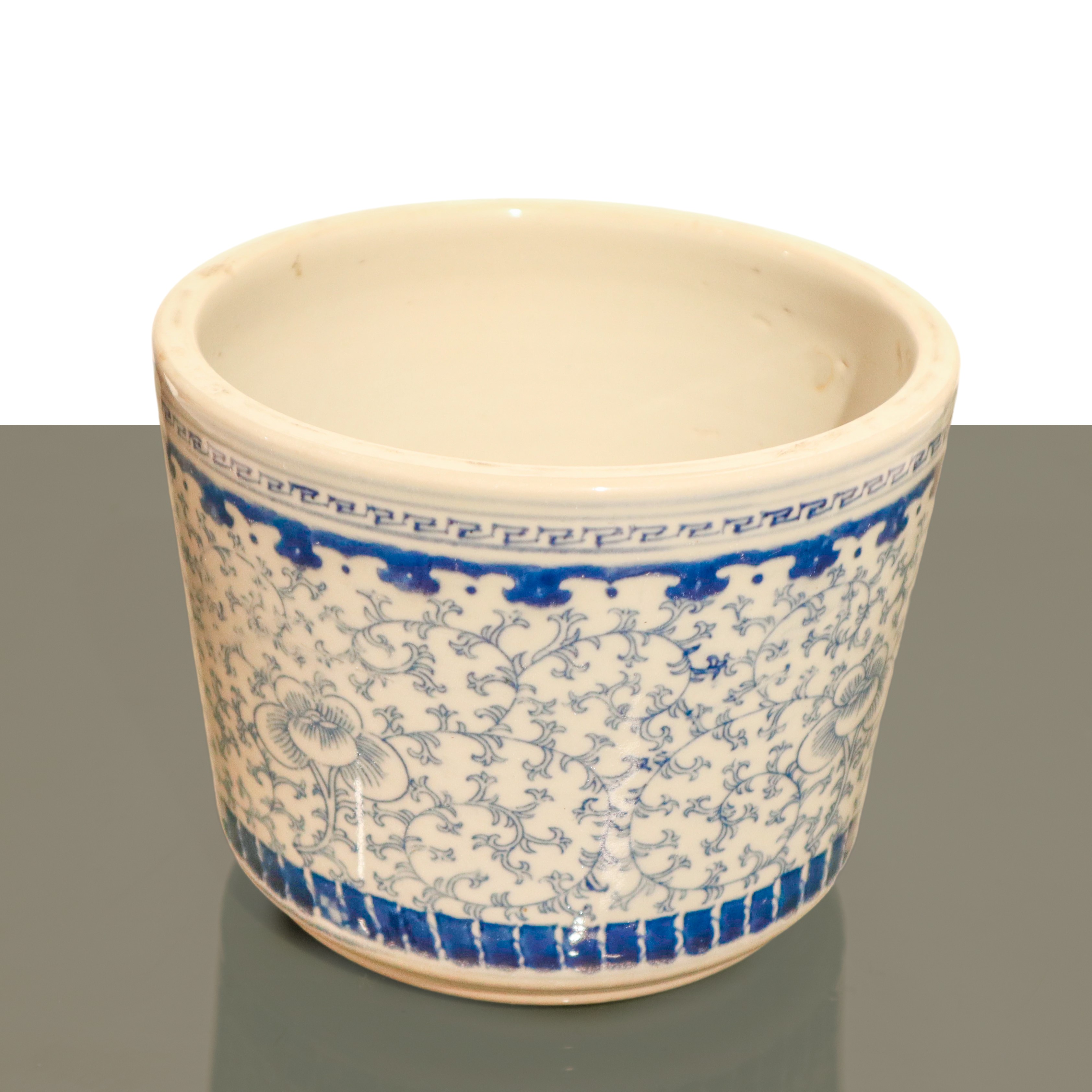 Porcellana cinese, Lavapennelli blu e bianco con decori floreali, XIX secolo