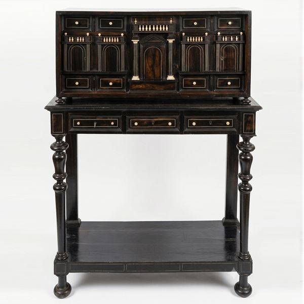 Monetiere in legno di palissandro