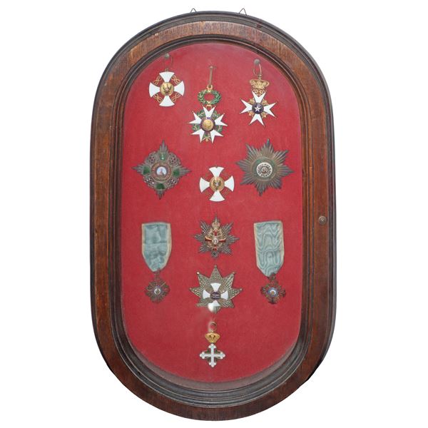 Medal collection containing 11 medals, presumably honors awarded to Senator Martino Beltrani Scalia 