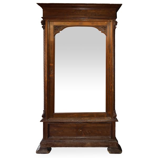 Wardrobe with mirrored door