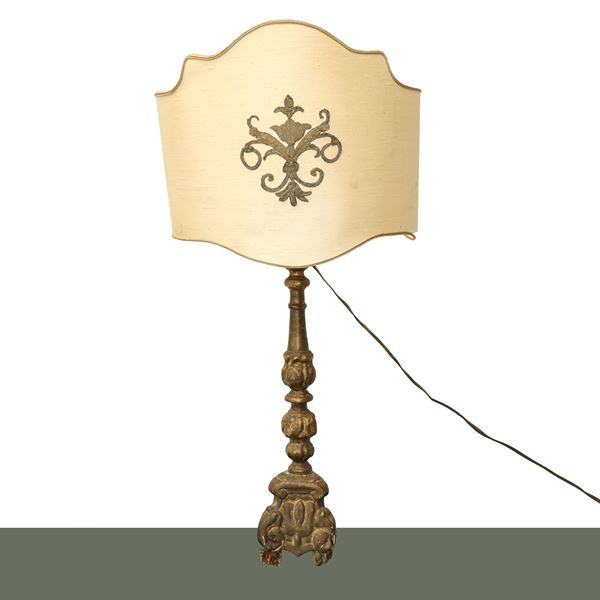 Gilded wooden lamp