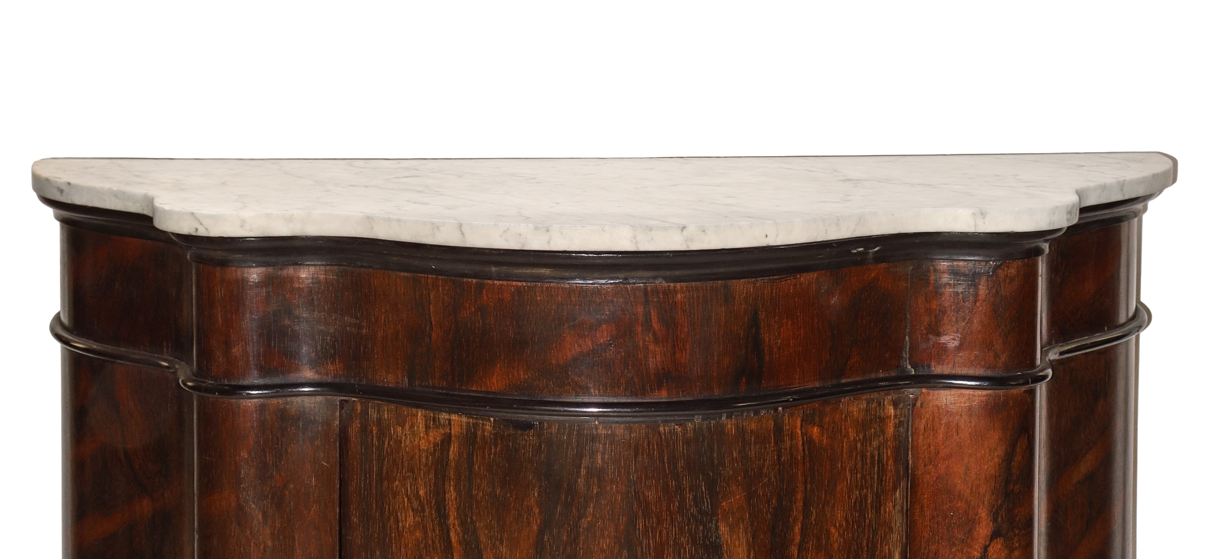 Credenza Bassa con Sportello Centrale e Marmo al Piano