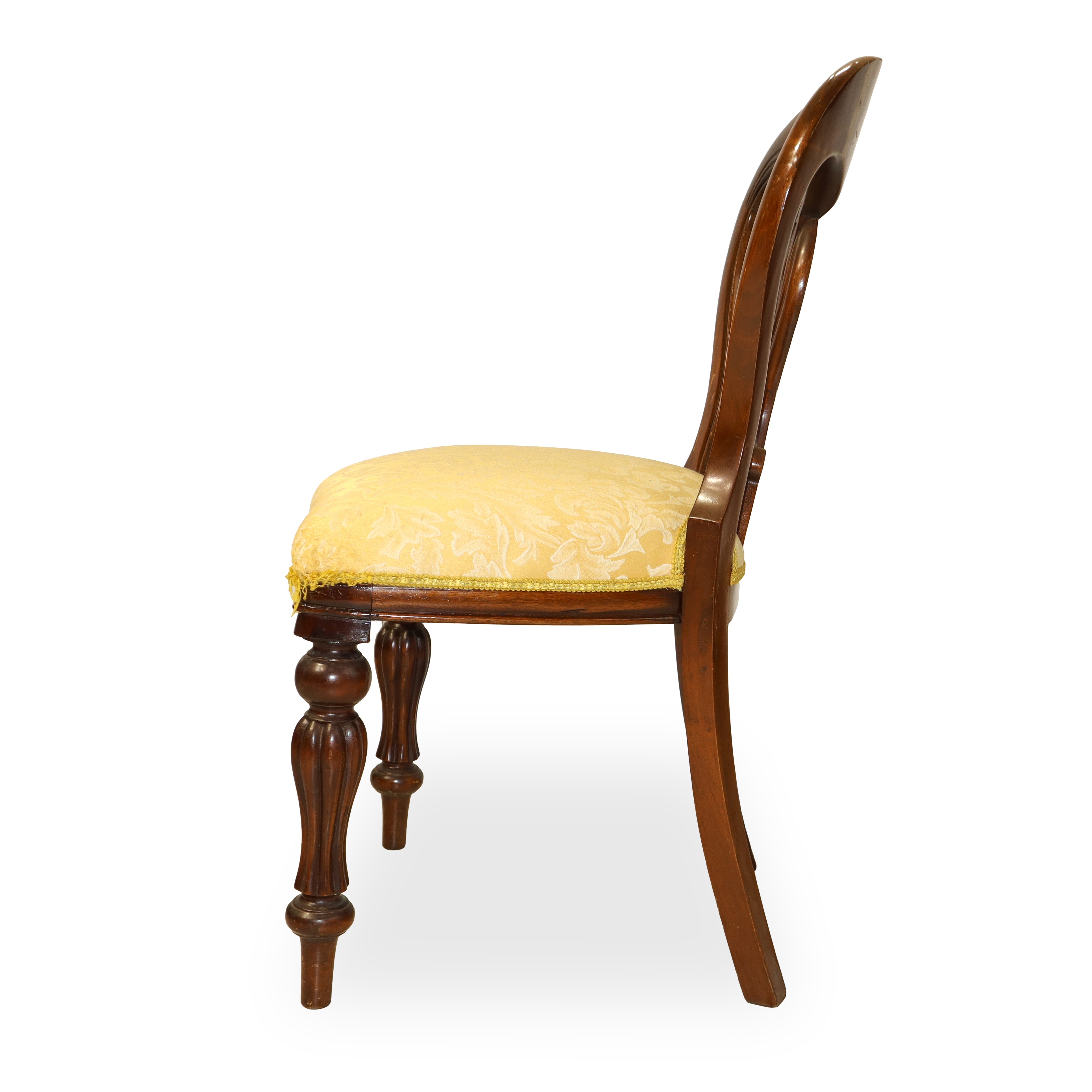 Set di quattro sedie, tappezzeria dorata