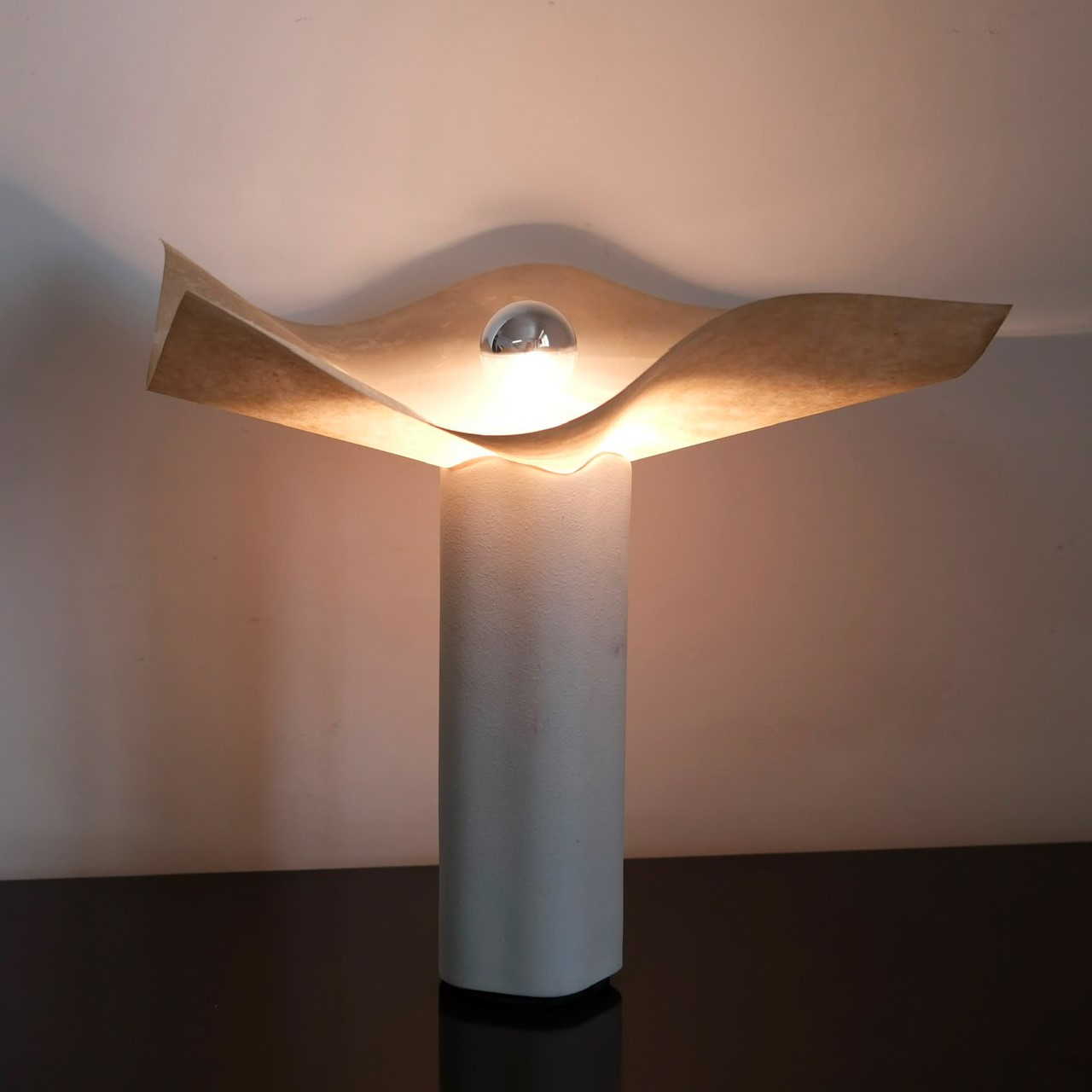 Mario Bellini per Artemide - Lampada da tavolo modello Area 40