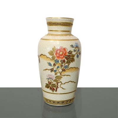Vaso cinese, effetto cloisonné, decori floreali con smalti e oro
