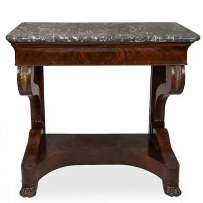 Consolle Carlo X in Legno Scolpito con Lastronatura in Piuma di Mogano Arricchita da Bronzi Cesel...