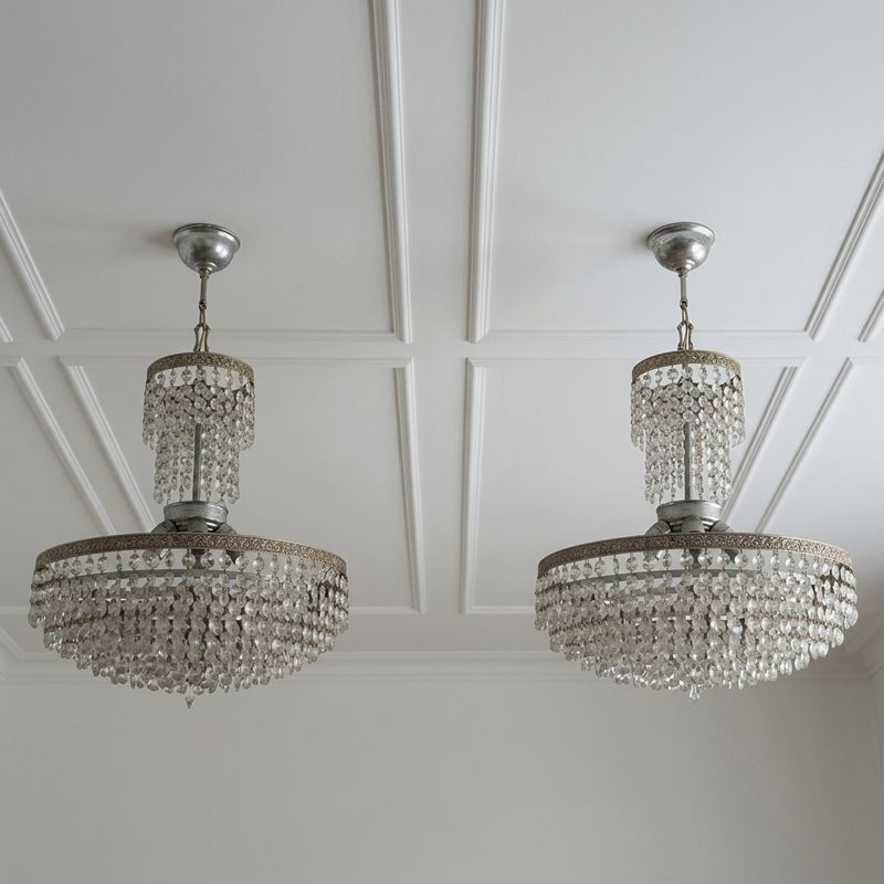 Coppia di Lampadari con Brindoli