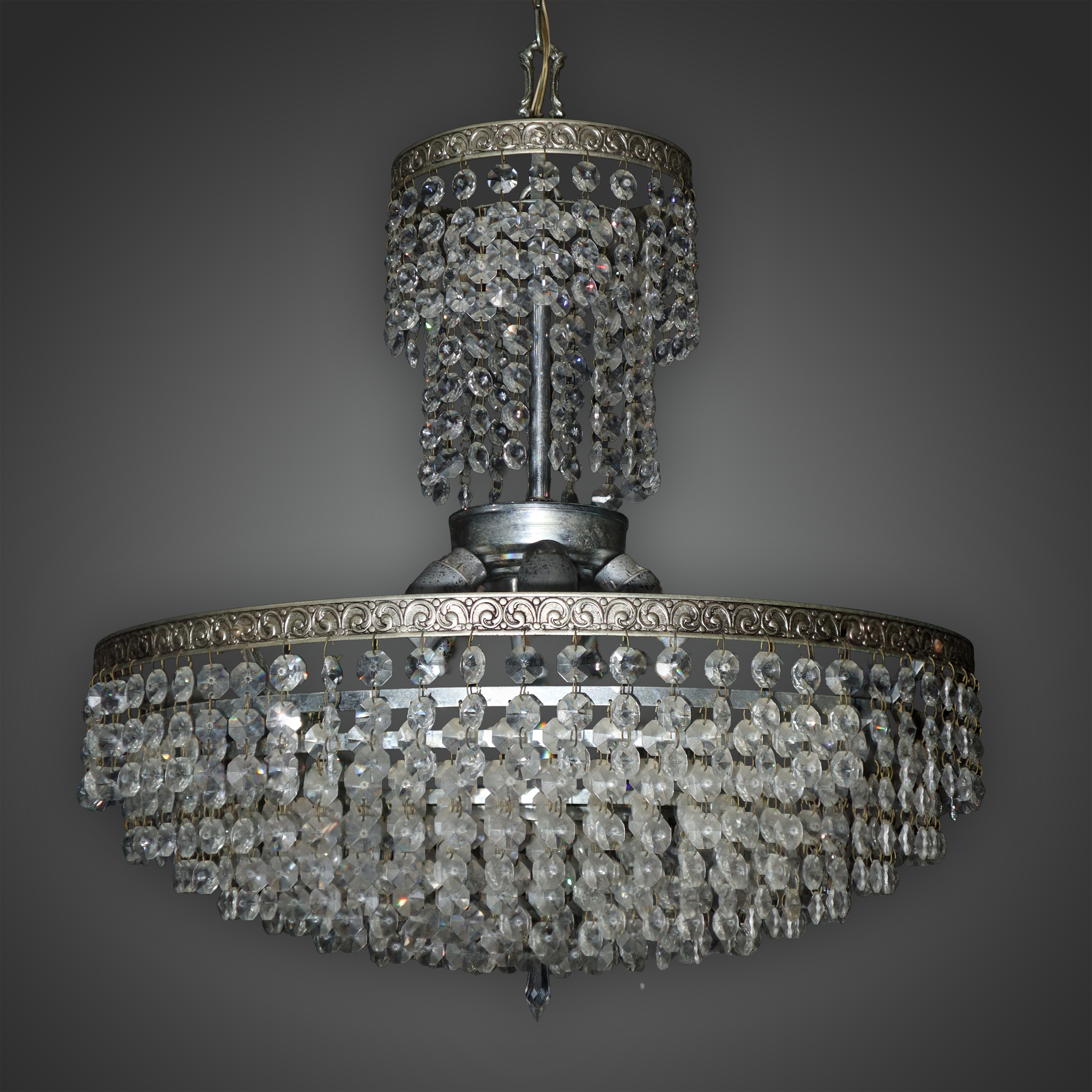 Coppia di Lampadari con Brindoli