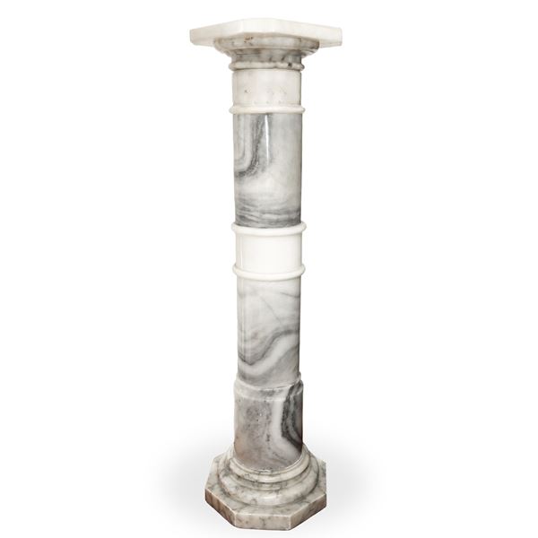 Column in white marble and gray Bardiglio marble