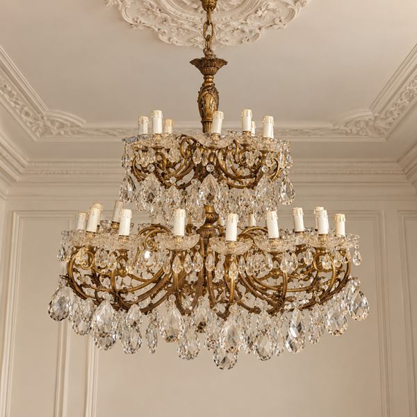 30-light chandelier in gold metal and sparkles
