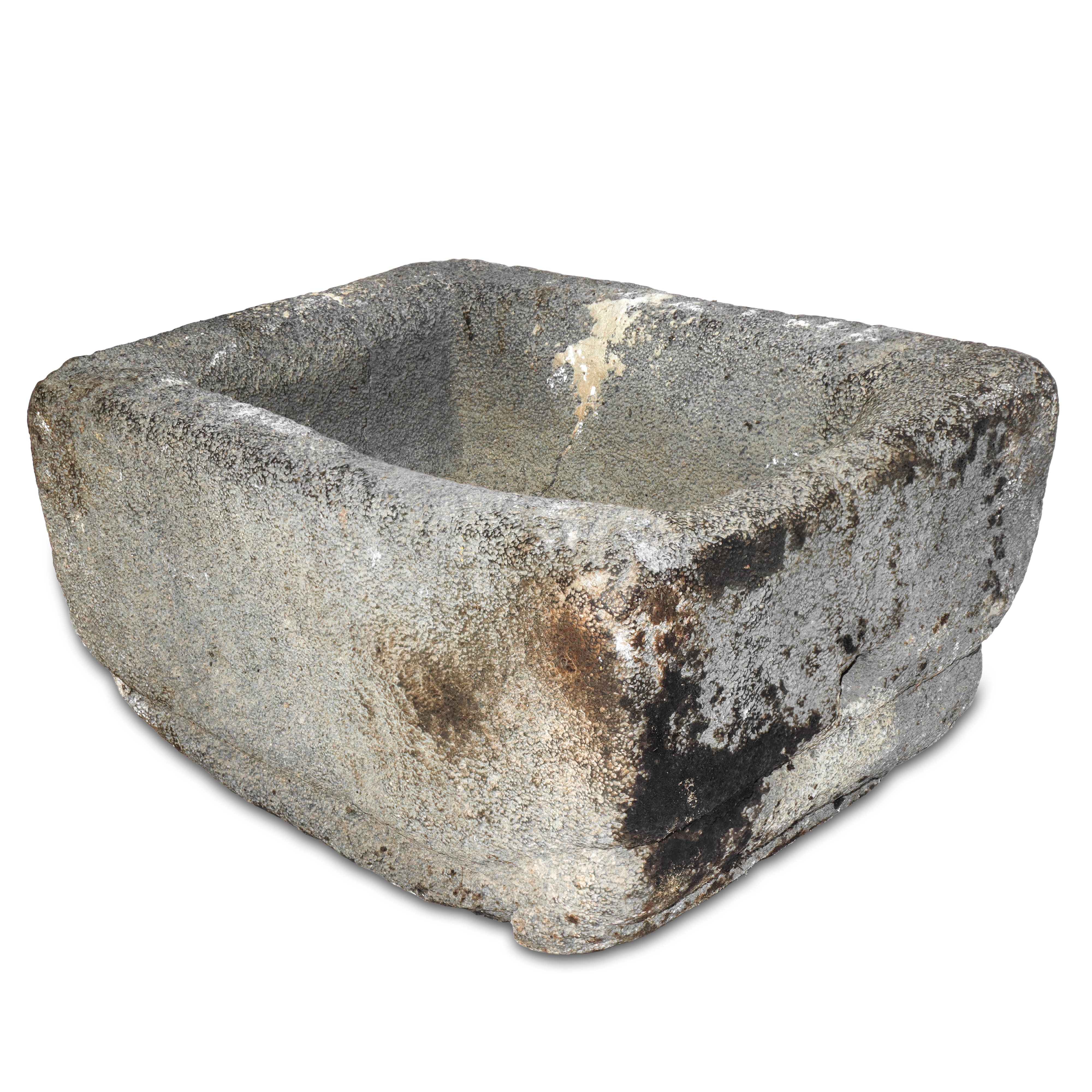 "scifo" Contenitore Rettangolare in Pietra Lavica Dell'etna