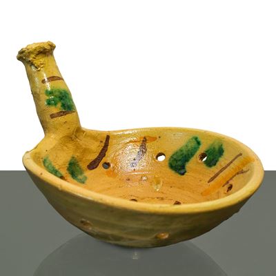 Scolapasta in Maiolica di Caltagirone con Manico con Dettagli Policromi