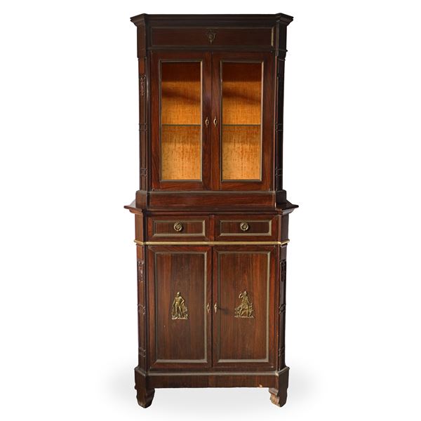 Sideboard with glass doors on the upper part and closed doors on the lower part