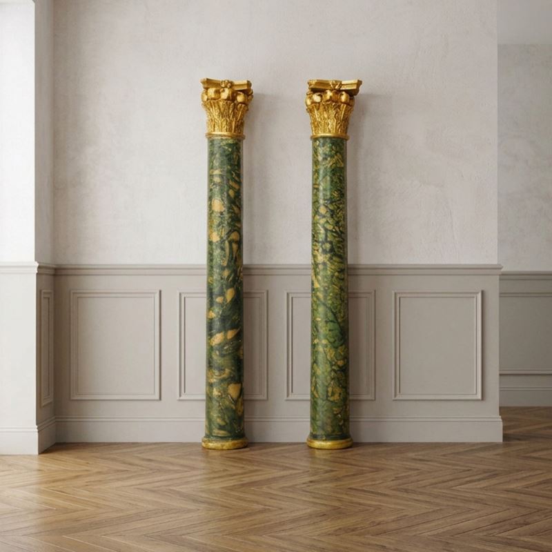 Coppia di Colonne in Legno Effetto Marmo con Capitello
