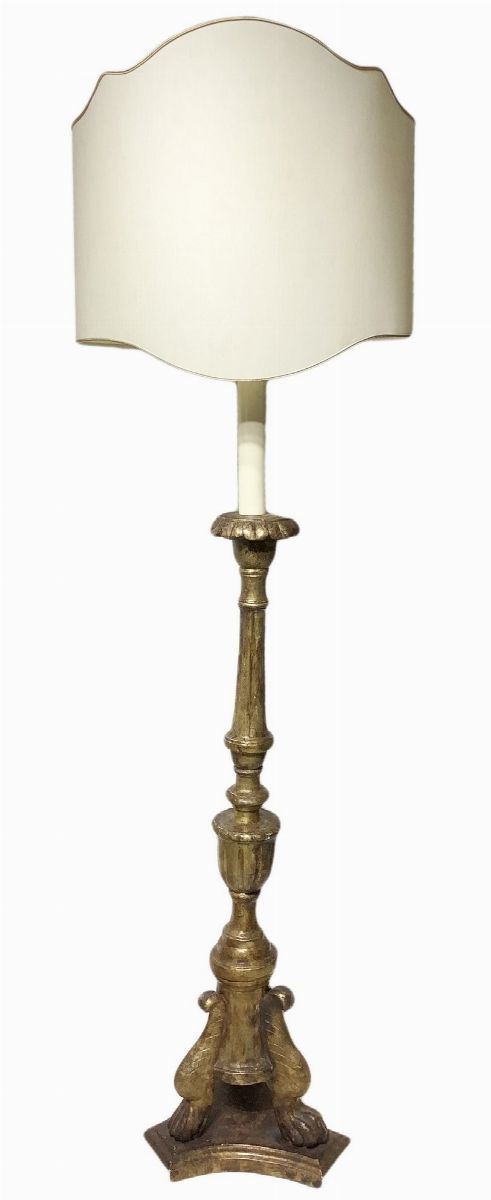 Floor candlestick in gilded wood with lampshade
