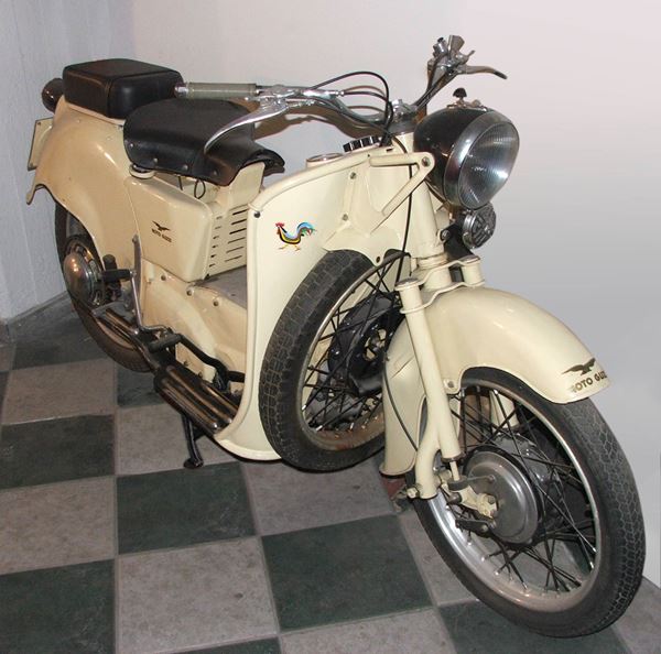Moto Guzzi Galletto 192 (1958) km 663514
CHASSIS GIT-38 ENGINE mod. Z, single cylinder
DISPLACEMENT: 192 cm3
FISCAL POWER: 2 hp

Original condition, has never been restored.