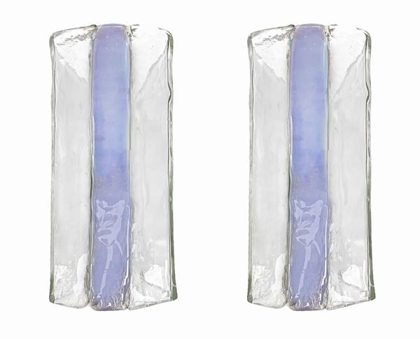 Mazzega, Pair of sconces in Murano glass, with iridescent glass strip, 70s. H 40x18x10 cm