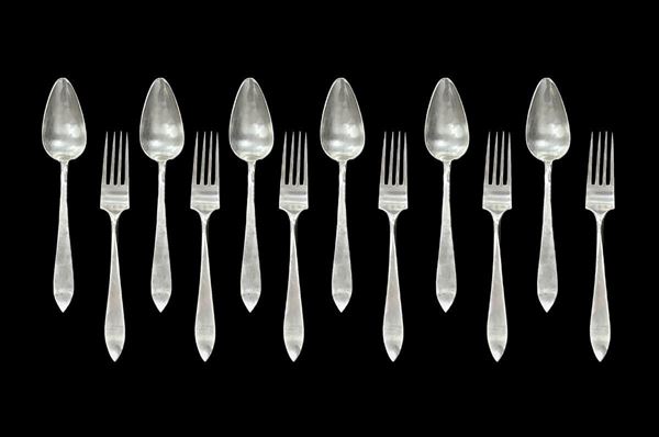 Cutlery silver including 6 forks (600 grams) and 6 tablespoons, Avolio silversmith.