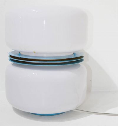 Lampada da Tavolo in Vetro e Metallo Laccato Azzurro Anni 60. H CM 30, Diametro CM 30. Segni D'us...