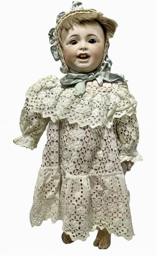 Doll in biscuit porcelain and body in composite material, cream-colored openwork dress, pink petticoat, real hair, googly eyes, no. 2 teeth, jointed limbs, signed S. F. B. Y. 236 Paris, 1899, coming from France, h approx 63 cm, light consumption of the fingers