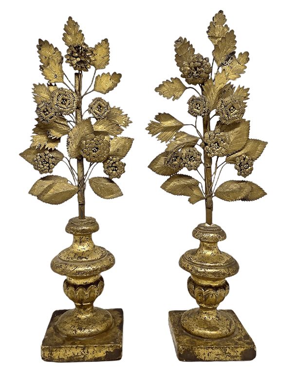 Pair of brass palms of gilded wooden bases Leaf. Nineteenth century. H 31 cm Base 8x8 cm