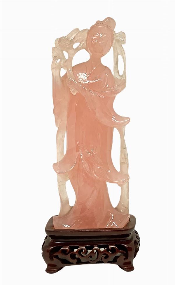 Statuette Guanin in pink jade. H overall 19 cm, width 6 cm