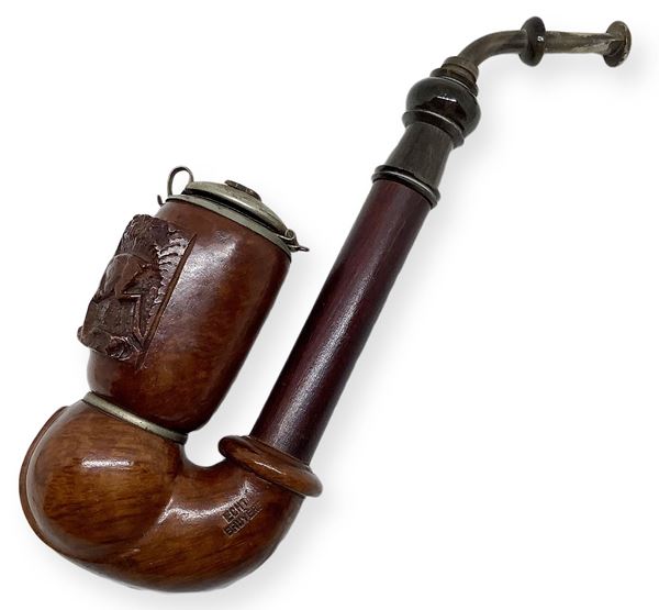 "Pipa Walking with Daini" -Kopenaghen, Denmark. Early '900.
Grossa walking with stove pipe and torch briar, cane cherry, mouthpiece galalith, metal finishes, with salivino.