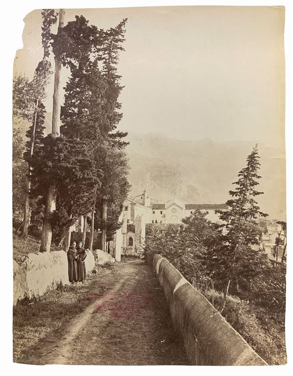 Wilhelm von Gloeden (1856-1931), albumin photos depicting surroundings of Taormina with monks. Numbered on the back 2475. Small lack on the left side at the top. Cm 17x22

"Wilhelm Von Gloeden was a German-born photographer who spent most of his life in Sicily, specifically in Taormina, a city that he chose as a second home. It was the youth health issues to take in the peninsula. Specifically, the choice of Taormina is linked dreamy ideal of Sicily that the photographer releases in his pictur