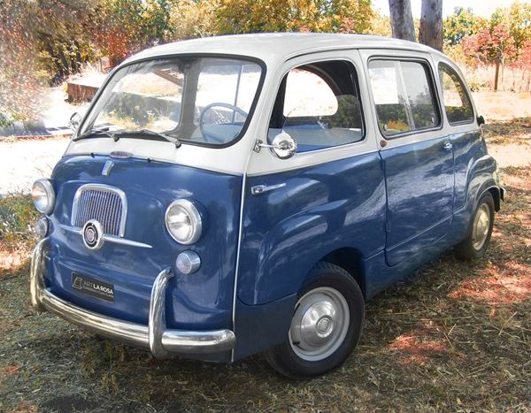 Fiat 600 Multipla (1964) KM 77265
CHASSIS N. 119028
ENGINE: 4 cylinders
DISPLACEMENT: 767 cm3
FISCAL POWER: HP 10, MAX POWER: HP 31.5 BODYWORK: Closed

Fully restored car, high standard restoration, excellent overall condition.