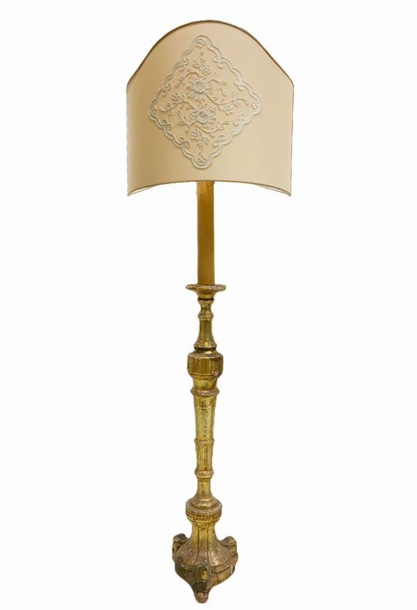 Candleholder with gilded leaf fan, XIX century. H 85 cm, with fan and 150. Already electrified