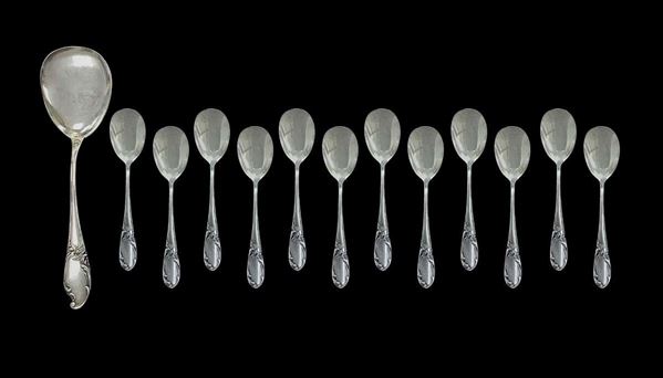 Cutlery service from silver ice cream composed of large shovel and n. 12 ice cream palette

.
Gr 250
