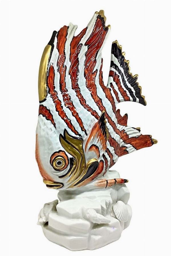 Scultura in ceramica raffigurante pesce, Porcellane Artistiche Firenze. Italia,
H cm 36